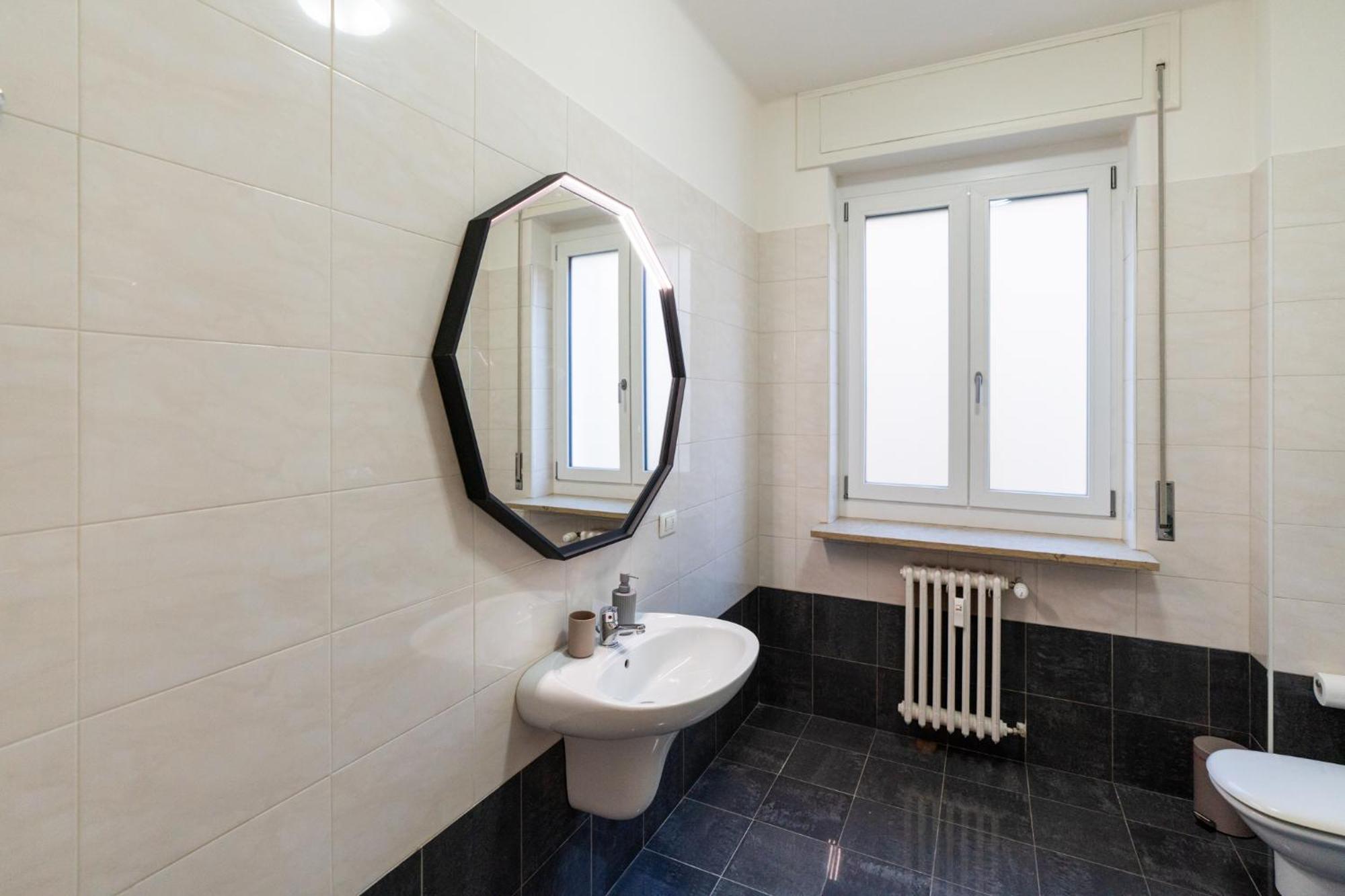 Domus Verona - Elegante Residenza Con Affaccio Su Porta Leoni Стая снимка